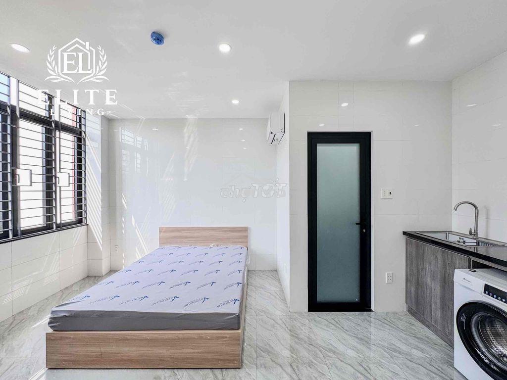 Trống sẵn một phòng trang bị đầy đủ nội thất nằm ngay đh hutech khu e - 4