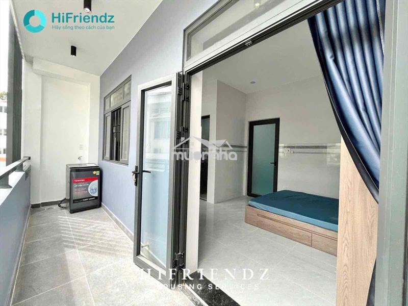 Chdv ban công  mới  100% máy giặc riêng full nội thất miễn phí xe