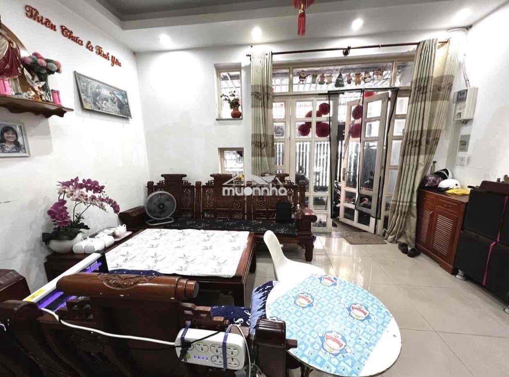 Huỳnh văn bánh - bán gấp - giảm mạnh 3 tỷ - dt (5.5 x 16m) - 6pn - 2