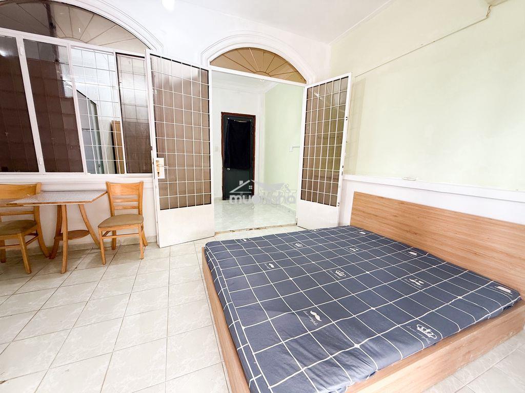 Phòng mới ban công 45m hồng hà ngay sân bay tân sơn nhất - 3