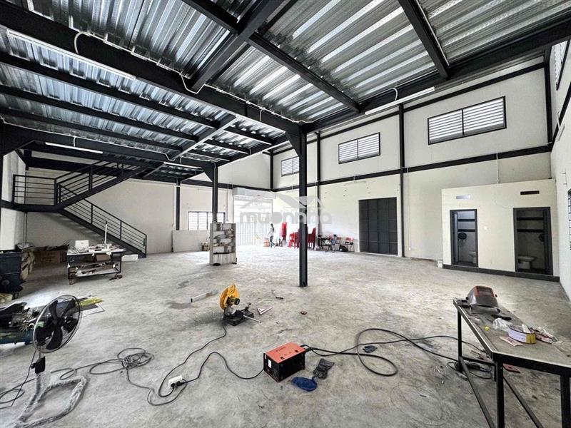 Nhà xưởng đẹp mới hoàn thiện(323m2)tên lửa