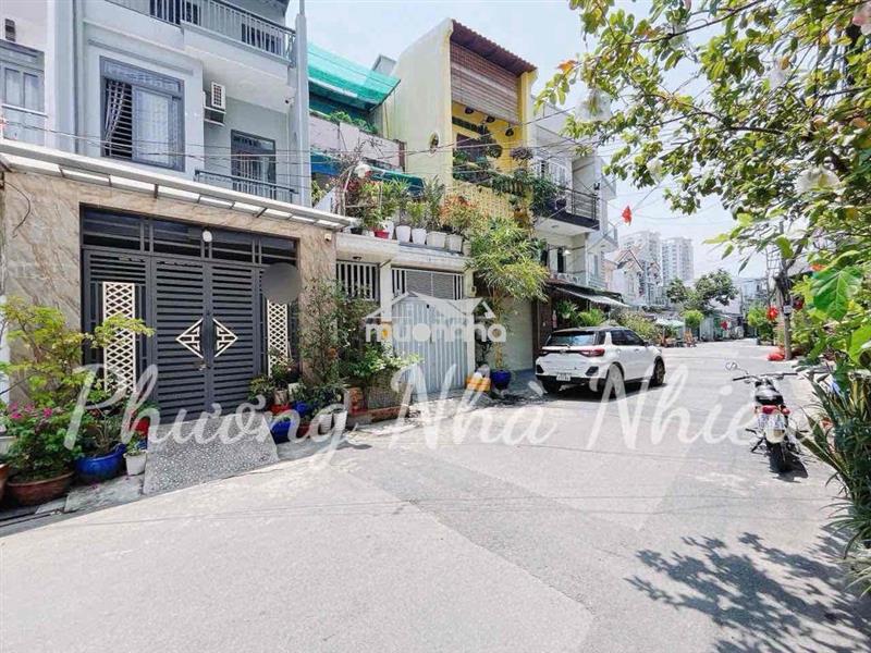 Nhà ngon hẻm xe hơi, quận 7 - 2 tầng - 6x15m - chỉ 10,8 tỷ