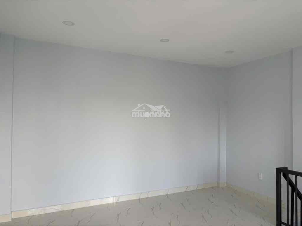 Nhà 3 tầng bình trưng sổ hồng riêng giá tốt chủ đổi nhà to bán nhanh - 2