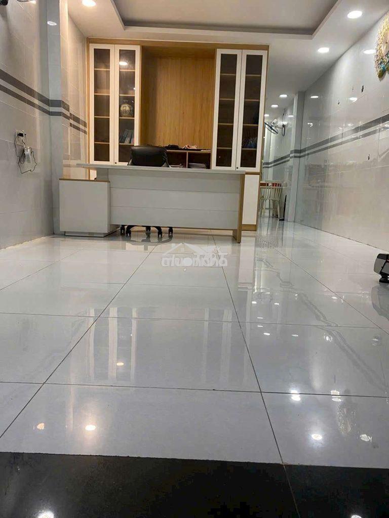 Nhà 4x18. 4pn. mới đẹp, hẻm xe hơi đậu cửa. dương quảng hàm p5 - 4