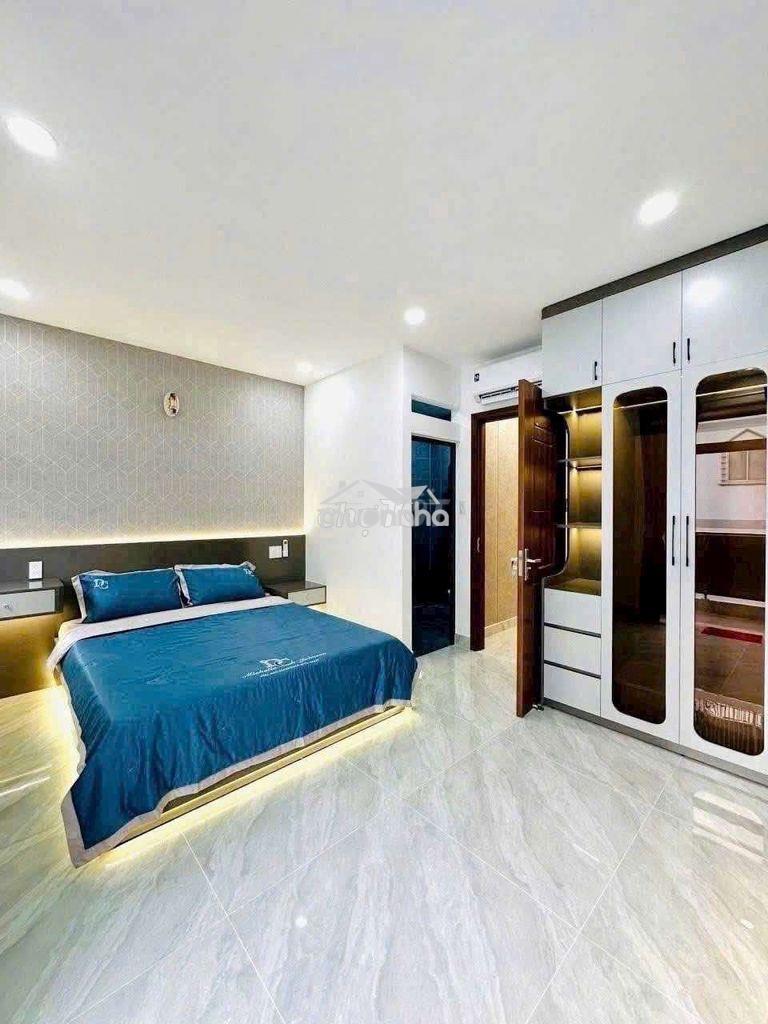 Nhà đẹp 4,7x13m 1 trệ 1 lửng 3 lầu tch 10 - 4