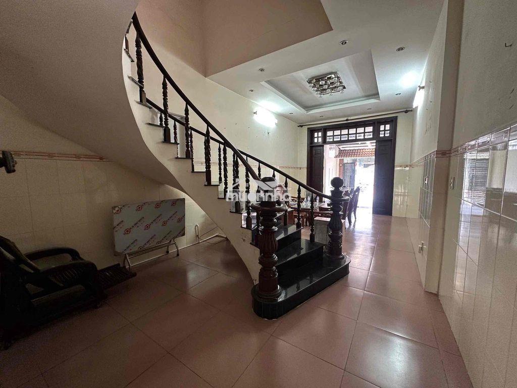 Cho thuê nhà mặt tiền bờ hồ xóm vắng dtsd 320m2 - 3