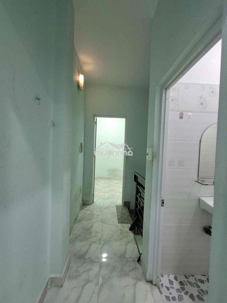 Nhà 4 phòng ngủ 4x9 cách mạng tháng 8 - 4