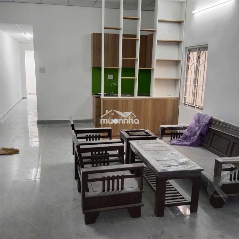 Cho thuê nhà nguyên căn, mới, sát mặt tiền đường nguyễn thị sóc