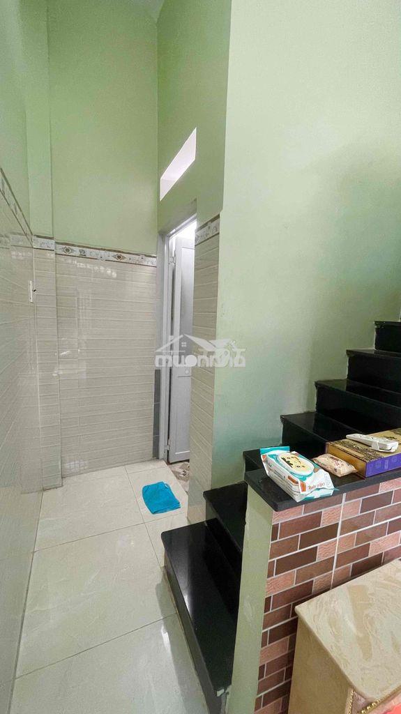 4 tầng-có sân thượng-2 phòng-gần chợ - 4