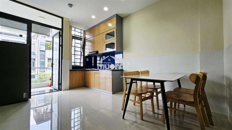 Cho thuê căn hộ 2pn đẹp nguyên tầng 75m2, mới hoàn thiện, có thang máy