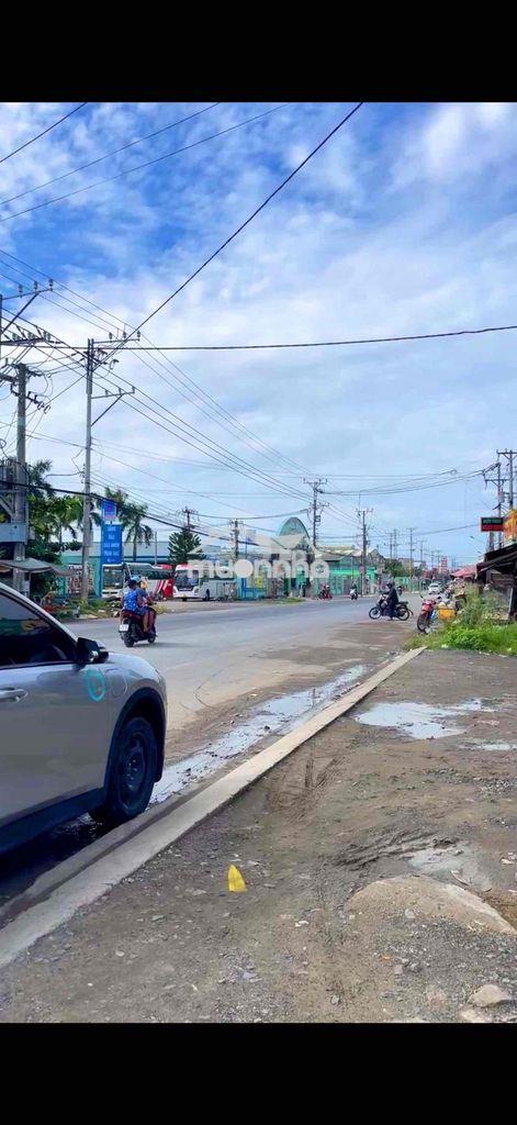 Chính chủ kẹt tiền bán gấp đất + kho tại rạch kiến