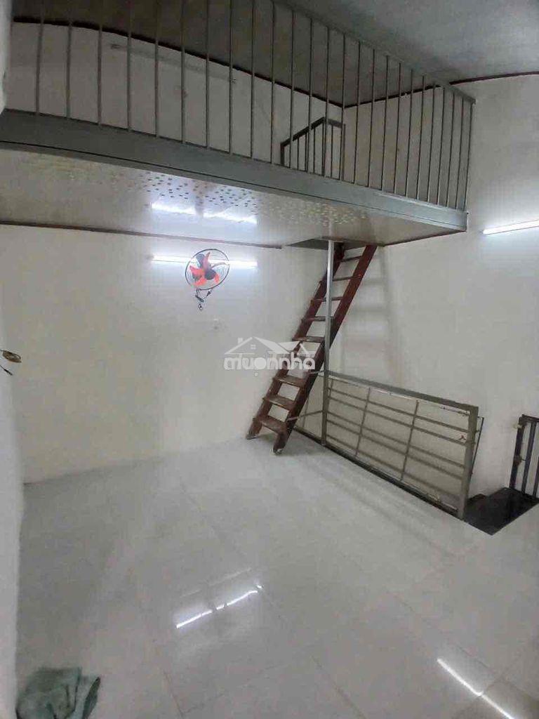 Cho thuê nhà đường huỳnh mẫn đạt quận 5 - 2