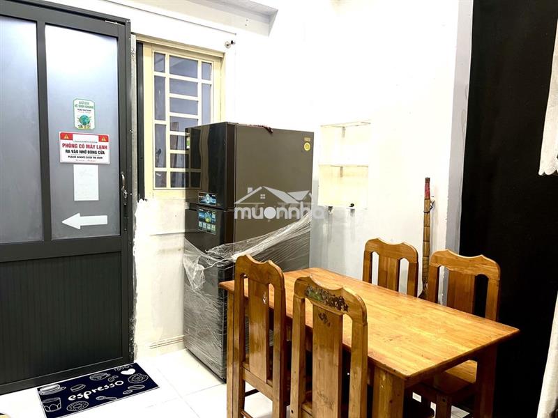 Giường tầng cao cấp ngay hutech, máy lạnh, giờ tự do