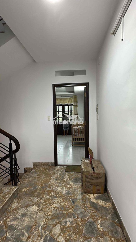Cần bán nhà chính chủ mặt tiền đường view công viên