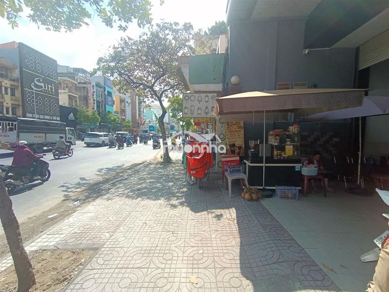 Văn phòng cho thuê mặt tiền đường cộng hòa gần etown đối diện sân bay