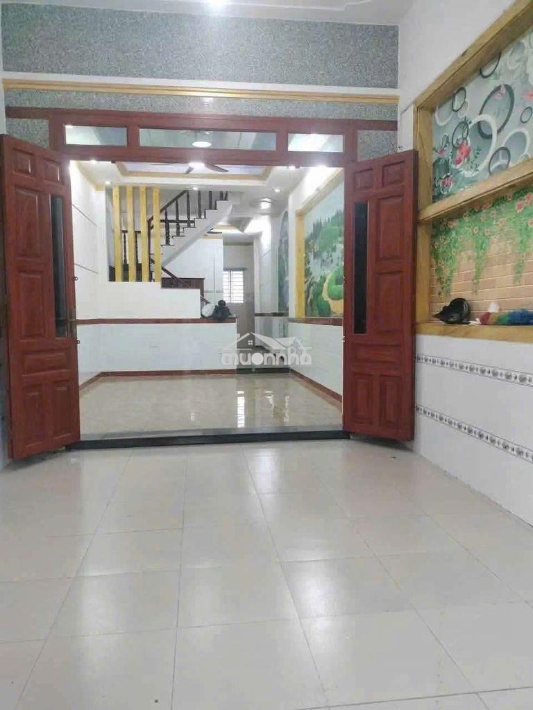 Cho thuê nhà có sân xe hơi gần chiêu liêu, thông dụng, visip 1 - 2