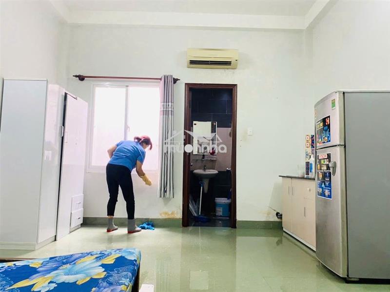 Phòng 5tr cửa sổ trời hẻm  196 tô hiến thành p15 quận 10.