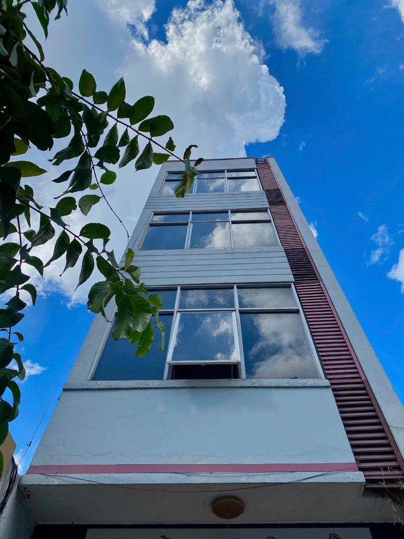 Studio mặt tiền bạch đằng - tách bếp, cửa sổ lớn