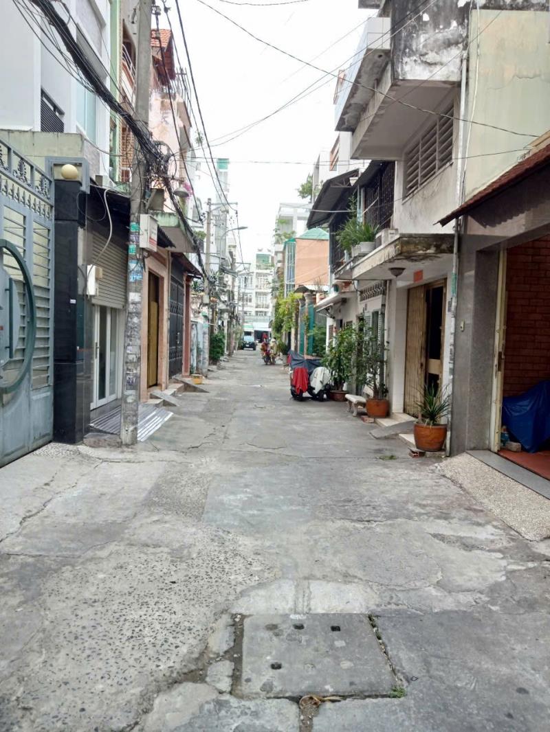 Chính chủ cho thuê nhà nguyên căn 256/31 nguyễn tiểu la, giá 15tr
