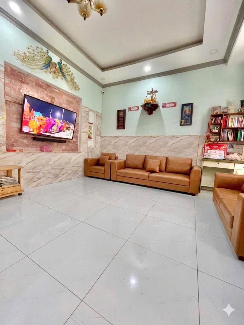 🏡 Nhà 2 tầng – hẻm xe hơi 5m thông – giá chỉ 4,15 tỷ một căn nhà đáng xem dành cho gia đình muốn an cư hoặc nhà đầu tư tìm sản phẩm giữ giá. - 3