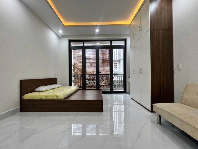 Studio 40m2 ban công - full nội thất - máy giặt riêng ngay ung văn khiêm - đại học hutech - ngã tư hàng xanh - nguyễn gia trí - điện biên phủ