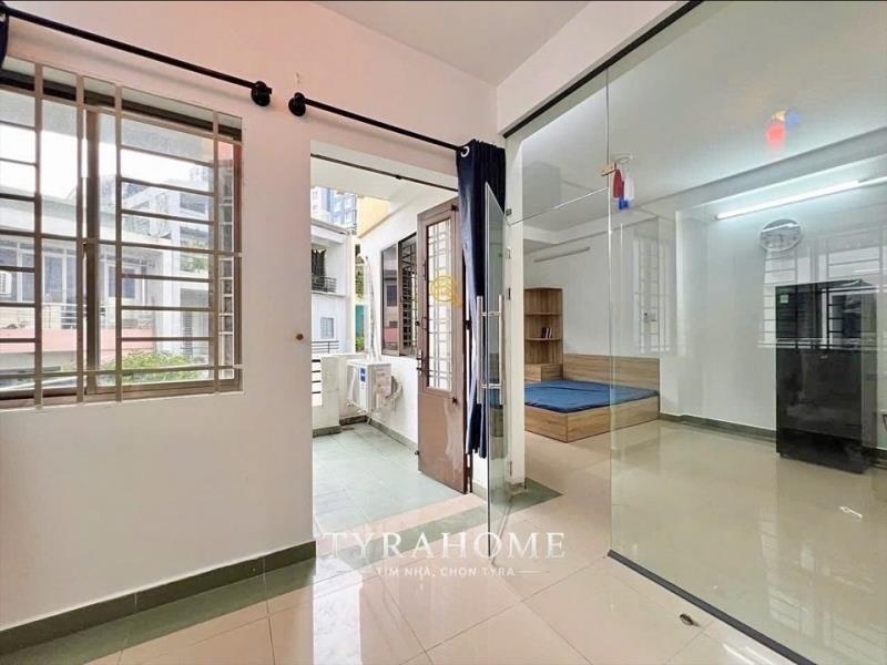 Căn hộ 1pn - ban công 2 mặt cực rộng - mặt tiền đường - ngay học viện cán bộ - di chuyển thuận tiện các quận trung tâm