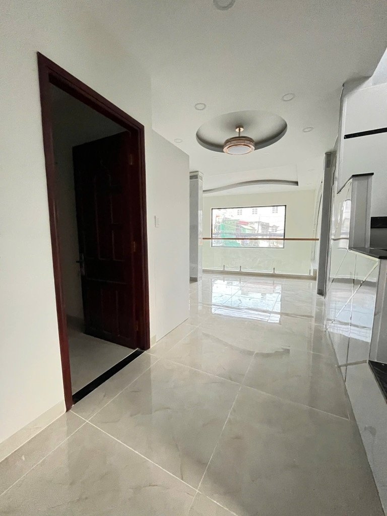 Gần đầm sen mặt tiền kinh doanh  lương thế vinh -  tân phú-dt: 6.5*15- 14 tỷ 7 - 3