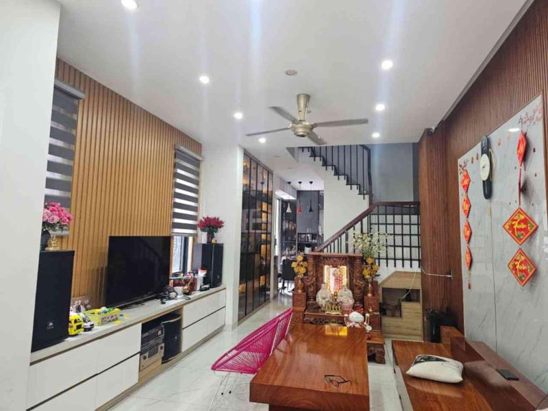 🔥 Giảm mạnh còn 4.95 tỷ – nhà 3 tầng gần nguyễn văn quá, q12 – 3pn – giá tốt còn thương lượng