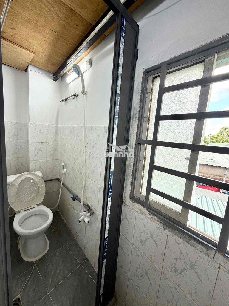 Phòng trọ gác cao sát bên aeon tân phú, đại học công huit thương - 2