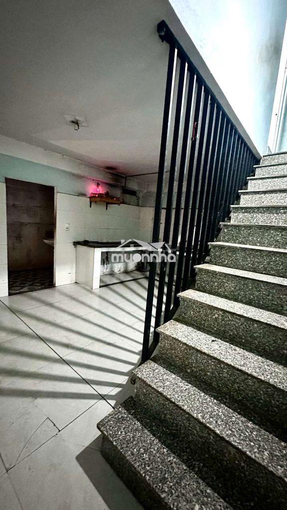 Bán nhà mê lửng đúc đường quy hoạch 5.5m lề 3m, gần fpt đà nẵng - 3