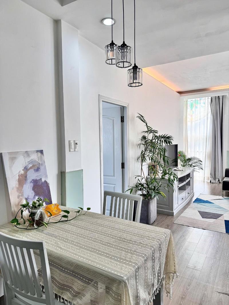 Cho thuê căn hộ 2 phòng ngủ - full nội thất, cửa sổ lớn, dịch vụ dọn phòng - hai bà trưng, quận 1 - gần chợ tân định, ueh, - 3
