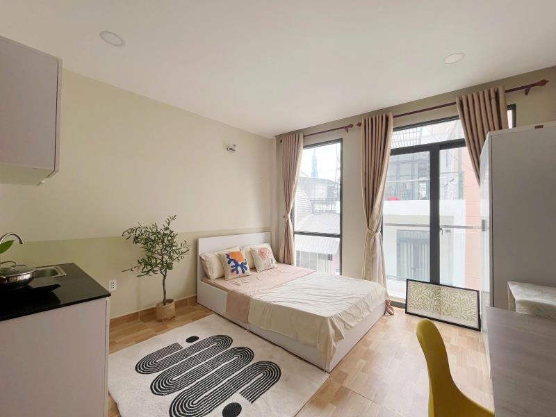 Căn hộ full nội thất có ban công, cửa sổ tại nguyễn cửu vân, bình thạnh, gần đại học kinh tế tài chính uef