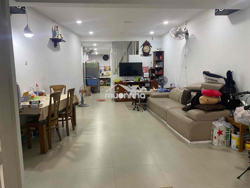 Nhà ngay trung tâm quận 1 giá rẻ