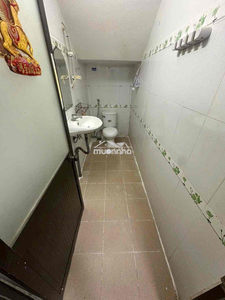 Cho  thuê nhà trệt lầu hẻm oto đ.339, phước long, - 4
