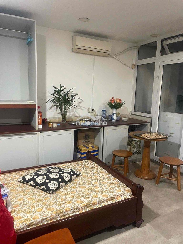 Cho thuê nhà nguyên căn làng đại học abc,dt :5 x 20 ,3 lầu . giá: 18tr - 3