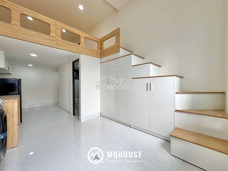 Phòng gác tone gỗ hiện đại rộng rãi gần etown cộng hòa - hvhk cs2