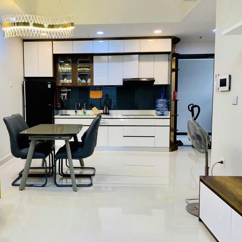 Căn góc 2pn 68m2 - tầng cao + hướng nam mát mẻ và yên tĩnh. sẵn nội thất nhà đẹp như hình