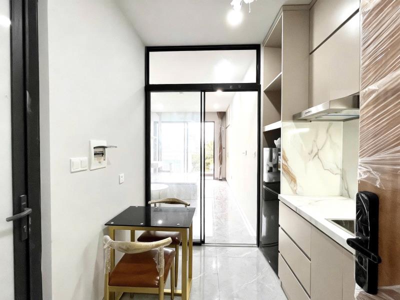 Căn hộ 1 phòng ngủ rộng 50m2 ngay lâm văn bền - 2