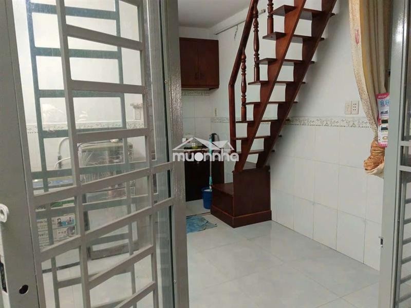 Nhà nhỏ điện nước chính, gần chợ tân quy. trường học