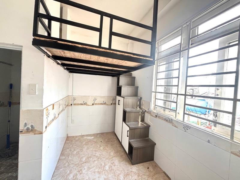 Phòng duplex cửa sổ trời thuận tiện các trường đại học