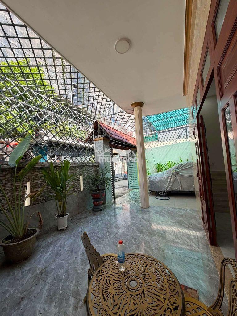 Biệt thự trung tâm hình chính dĩ an