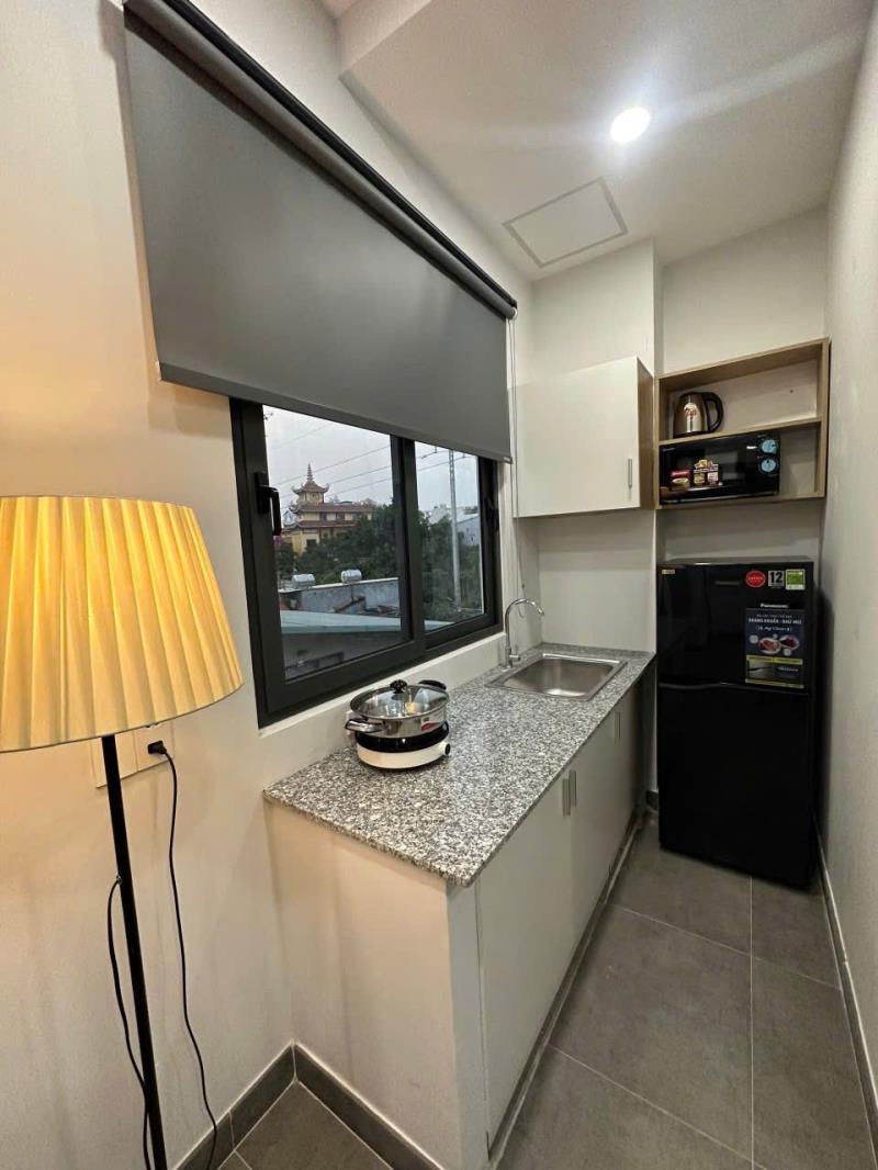 Studio full nội thất - ban công, cửa sổ trời - ngay chân cầu bông thuận tiện di chuyển các quận - 3