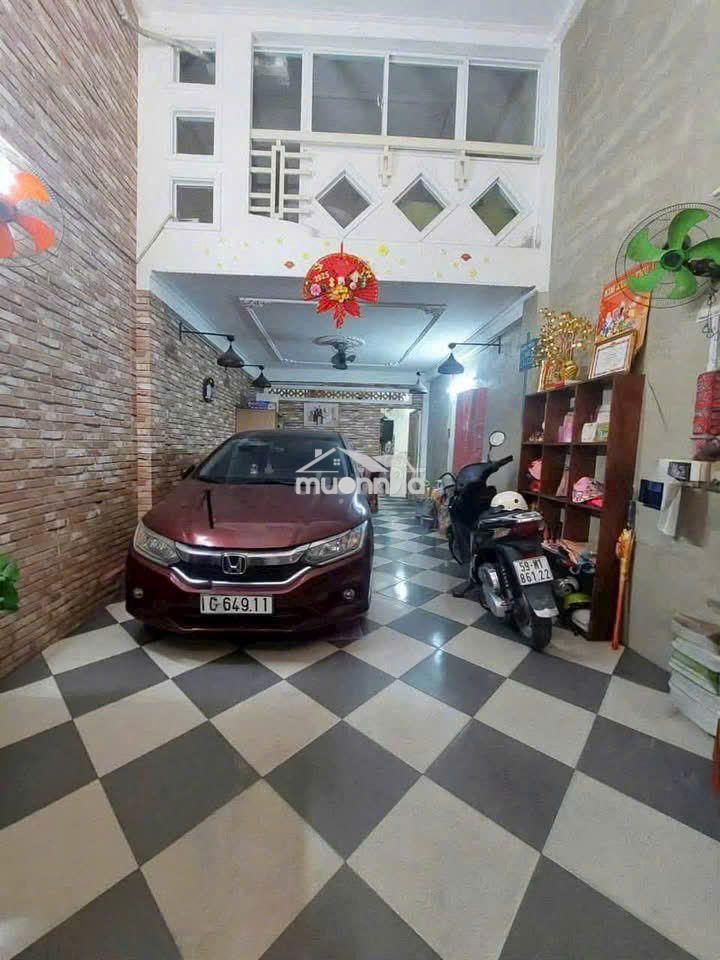 Nhà hẻm xe hơi ngủ trong nhà đường tạ uyên (gần bv chợ rẫy)