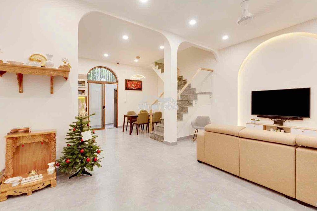 Nhà xinh 3 lầu cần cho thuê, hxh, xe hơi đậu trong sân - 3