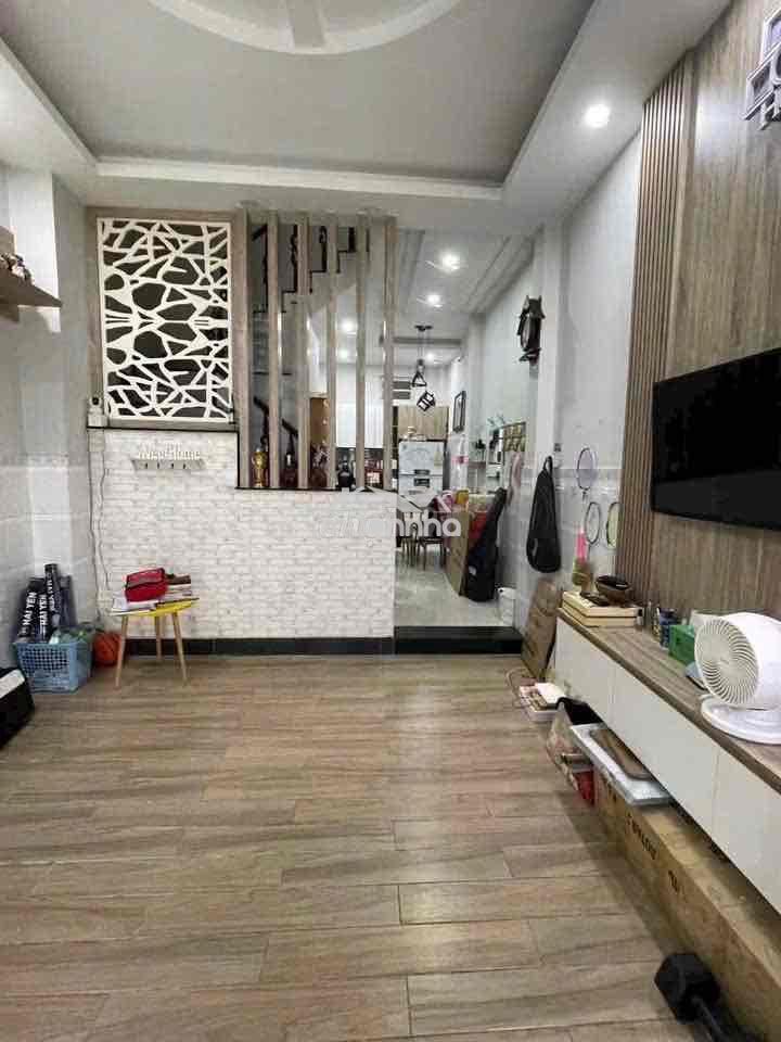 Nhà cho thuê 3 pn hẻm 30 lvl quận 7