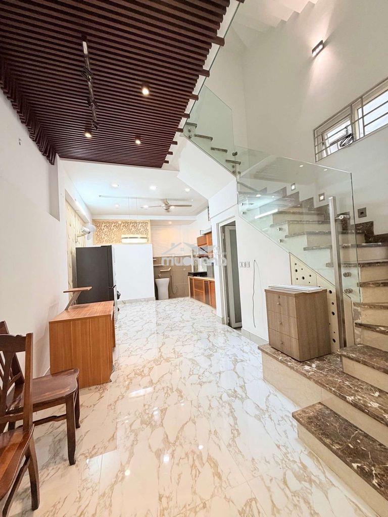 Nhà 4 tầng hẻm xe hơi lạc long quân

dt: 4,3x16 71m2 đất. dtxd 225m2