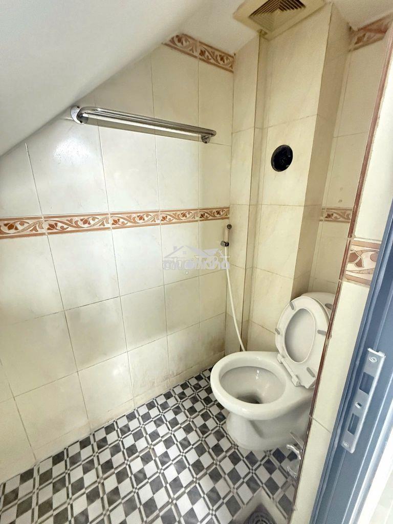 Nhà quận 10 đang có thu nhập hàng tháng cần bán - 4