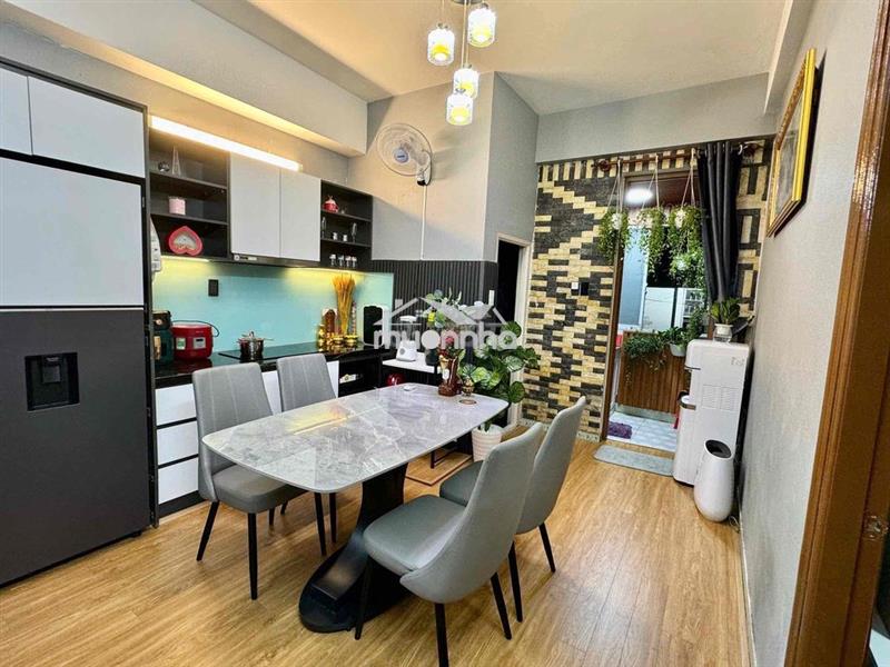Bán căn hộ chung cư bà hom – quận 6  - thang máy - ngay vòng xoay phú
