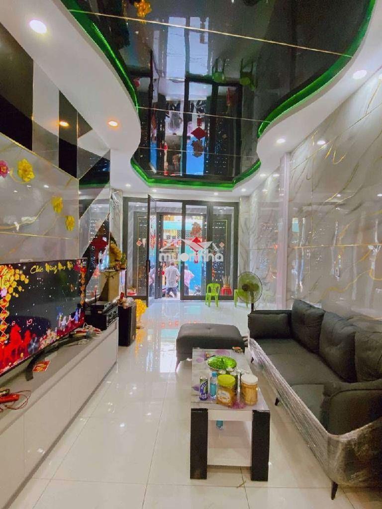 Nhà quận 6 ngay khu ẩm thực, gần vòng xoay phú lâm, nhà nở hậu.