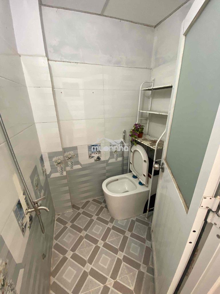 Nhà mặt tiền hẻm kd buôn bán . 4 x 20, 2pn - 3